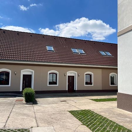 Penzion Manes Krabcice Eksteriør bilde